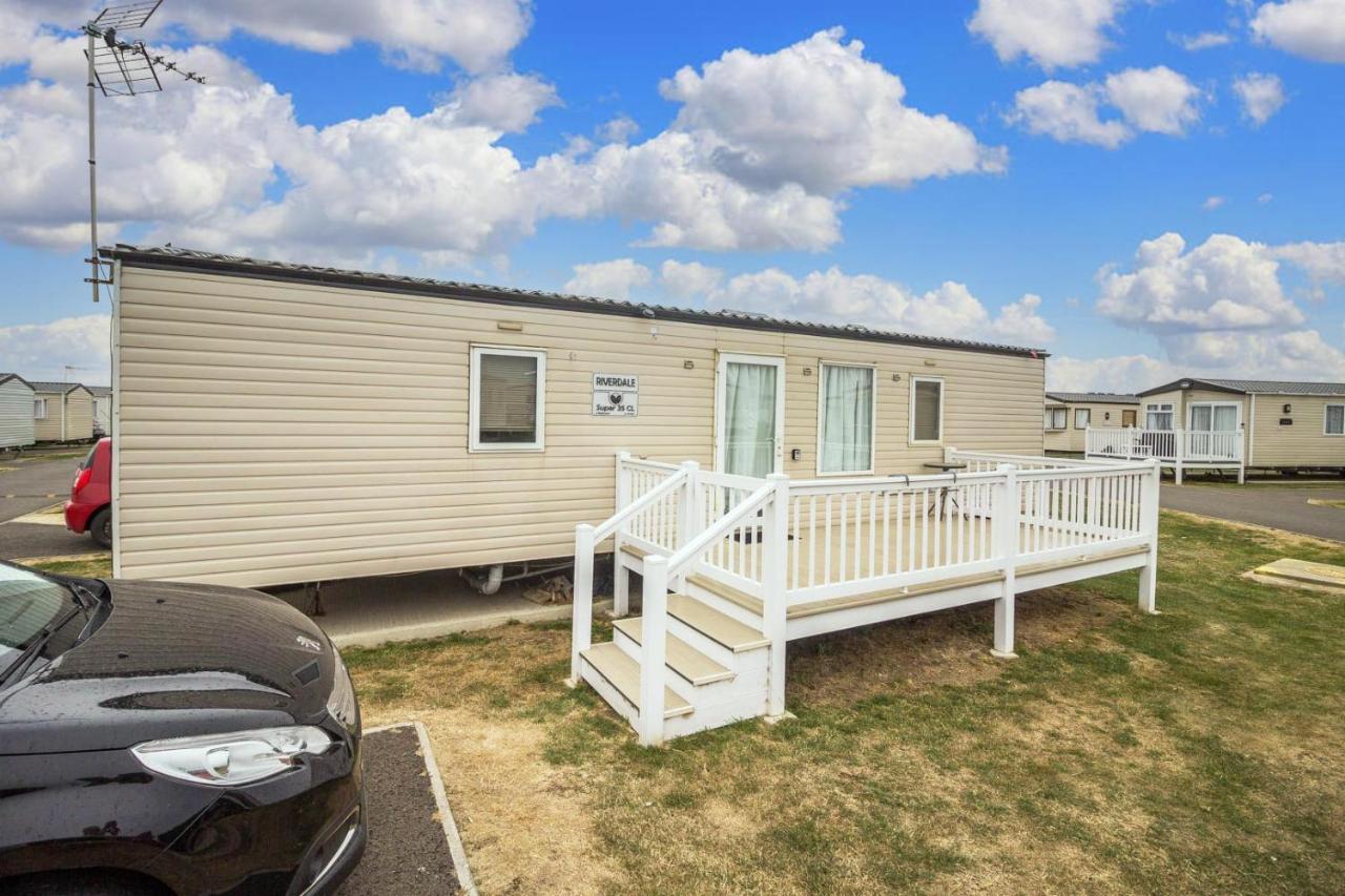 Caravan With Decking At Martello Beach Nearby Clacton-On-Sea Ref 29017Kv Hotel Ngoại thất bức ảnh
